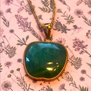 Elegant Green Jade Pendant Necklace